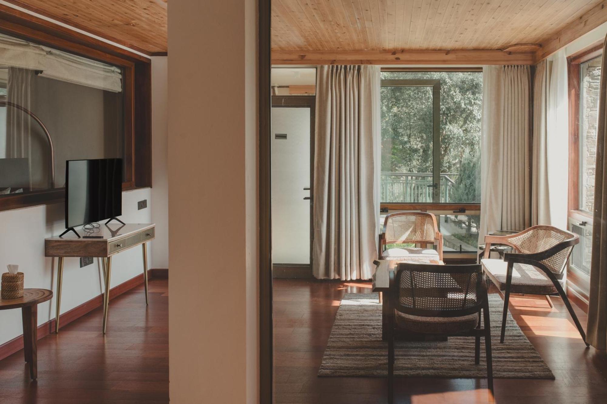Brij Atmanya Bhowali, Nainital, A Luxury Mountain Escape Exterior photo